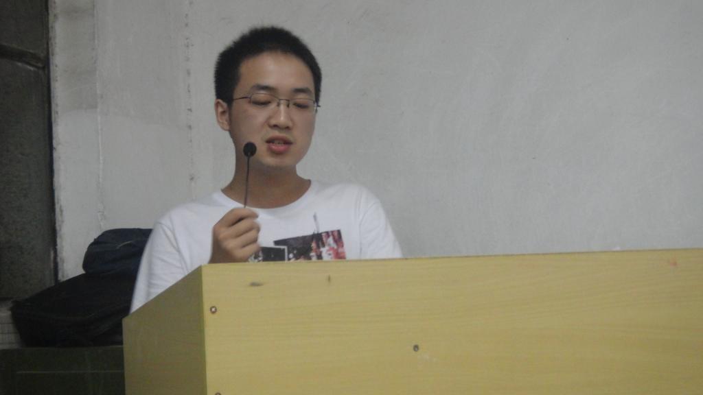 来自能源学院考入中国科技大学的曾益萍,方丽丽同学,来自土建学院考入